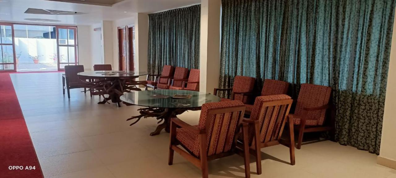 Seaface Beach Resort Kovalam Exterior foto
