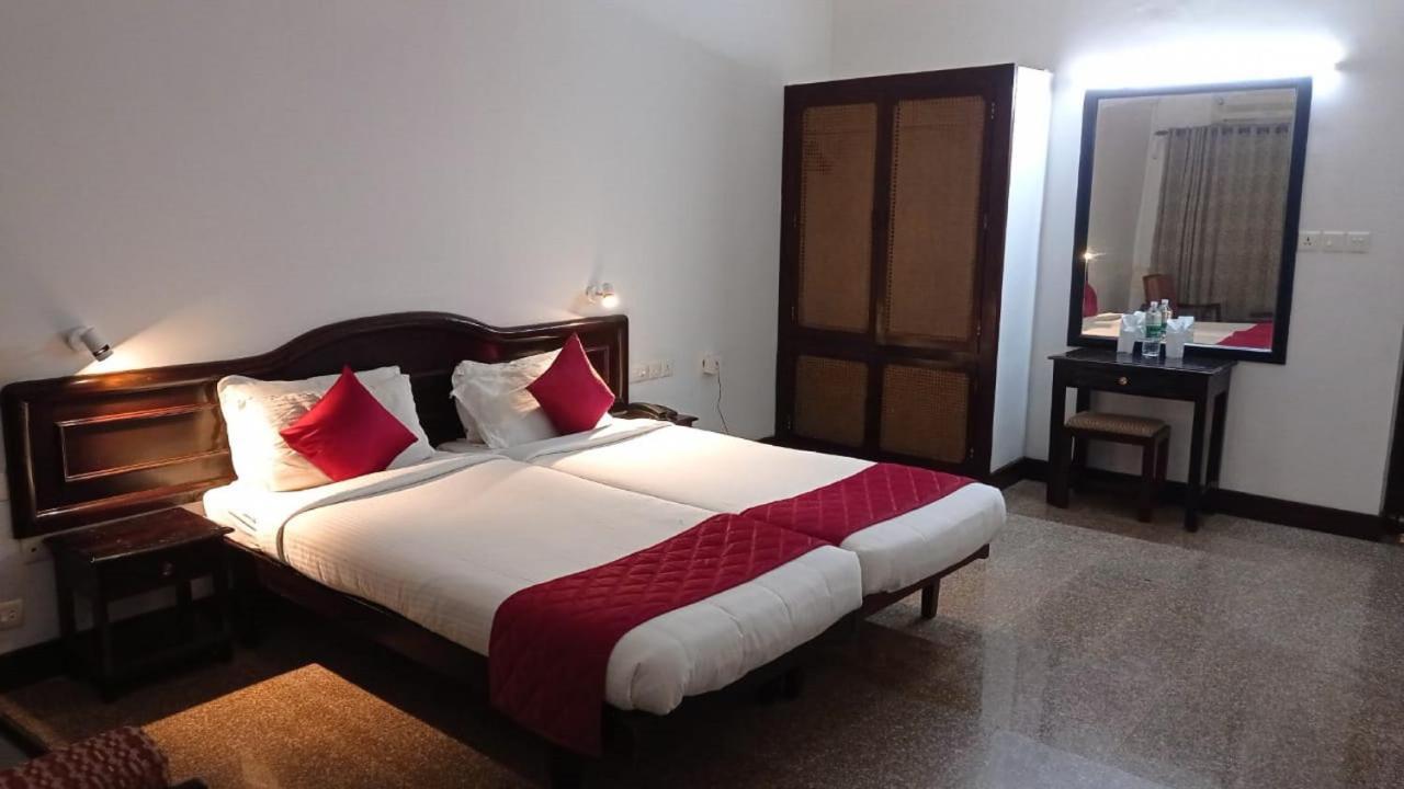 Seaface Beach Resort Kovalam Zimmer foto